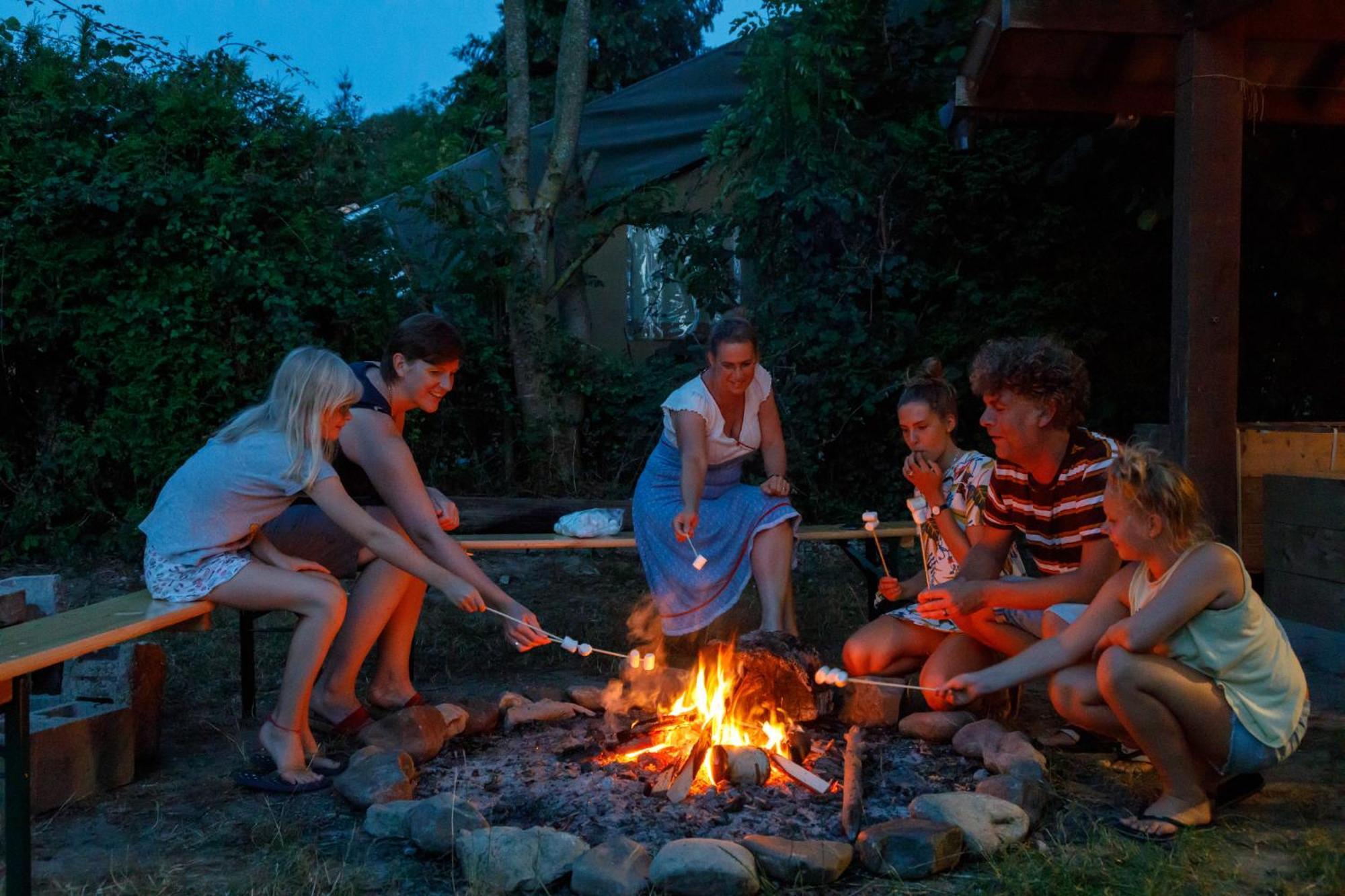 Safari tent at Camping Village Sy Ferrieres Bagian luar foto